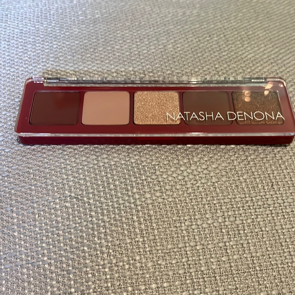 Natasha Denona eyeshadow Cupid